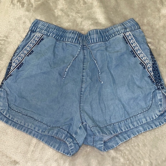 Francesca's Collections Shorts Flowy Denim Shorts With Side
